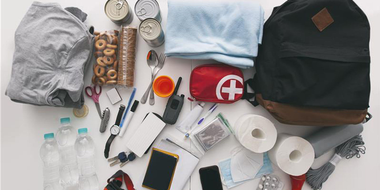 Egenberedskap sekk, dopapir, mat og utstyr